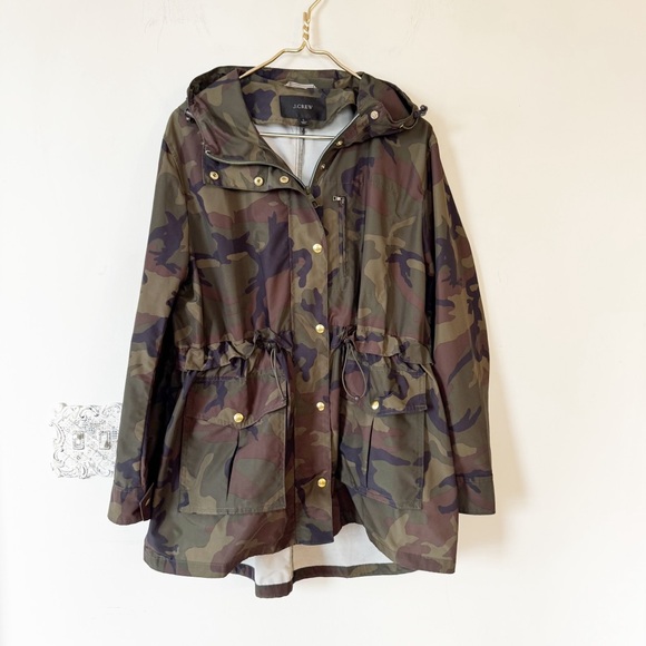 J Crew The Perfect Rain Jacket in Camo Utility Hooded Cinchable L - Picture 4 of 10